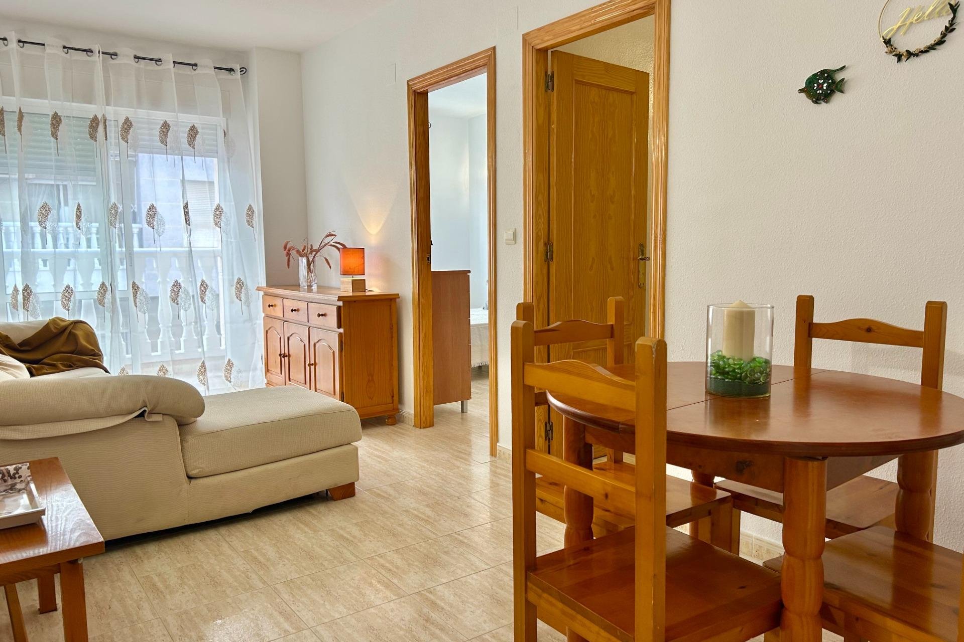 Resale - Apartment -
Torrevieja - Estacion De Autobuses