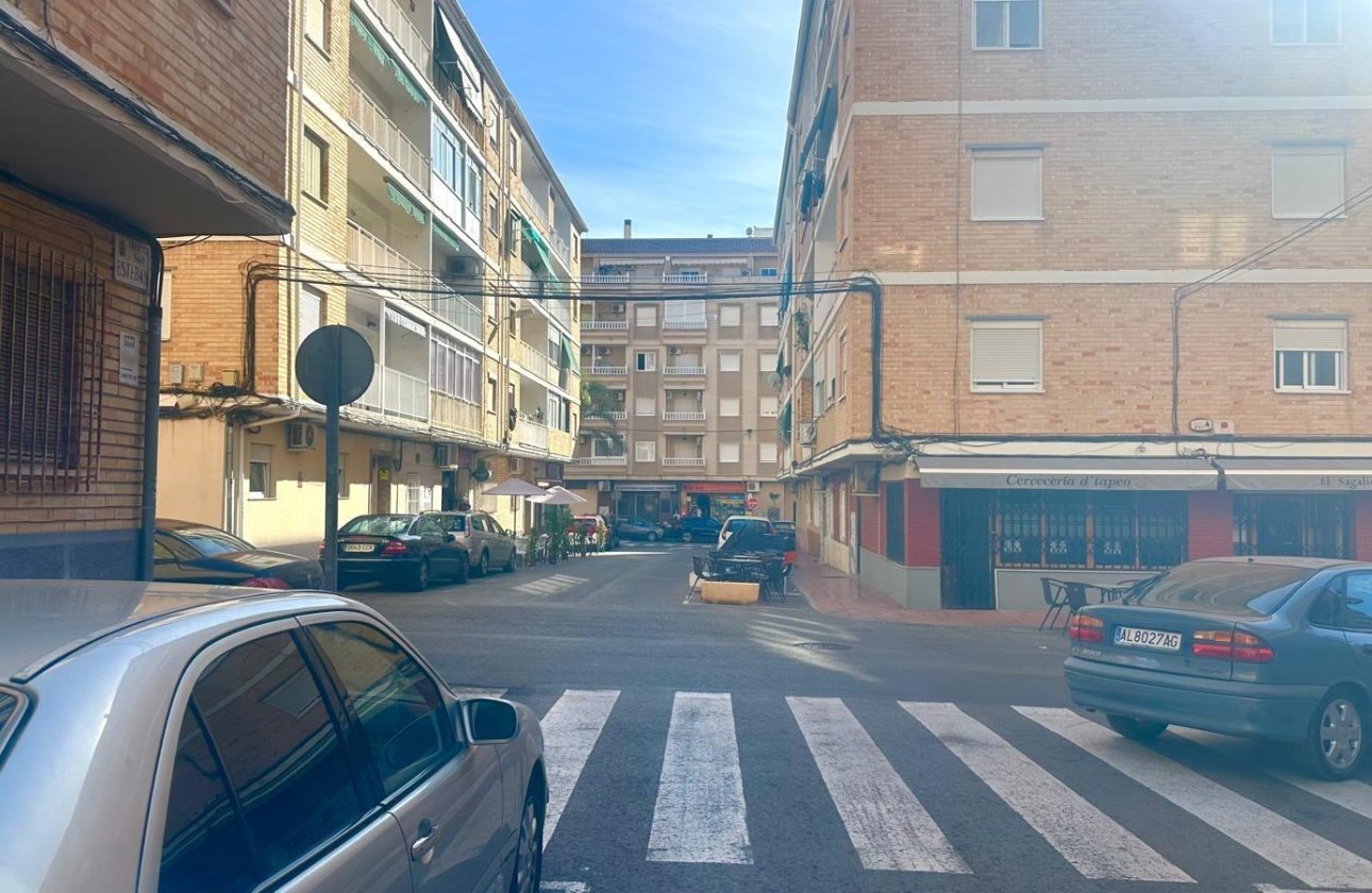 Resale - Apartment -
Torrevieja - Estacion De Autobuses