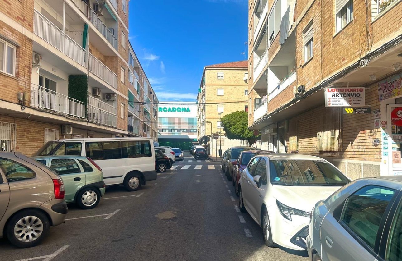 Resale - Apartment -
Torrevieja - Estacion De Autobuses