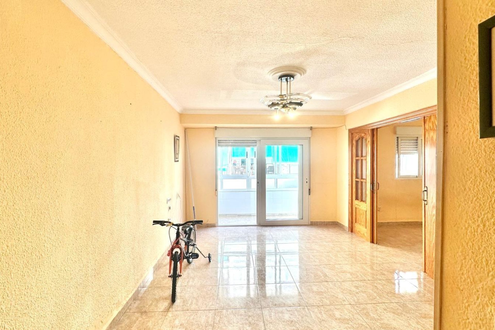 Resale - Apartment -
Torrevieja - Estacion De Autobuses