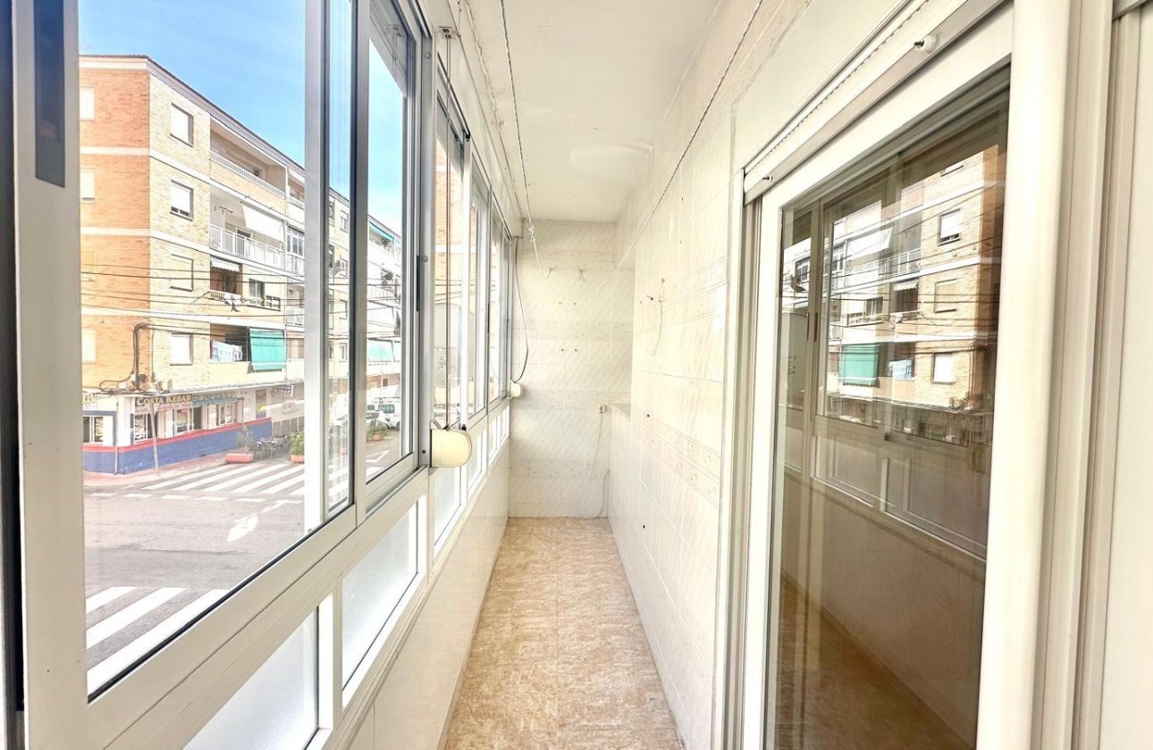 Resale - Apartment -
Torrevieja - Estacion De Autobuses