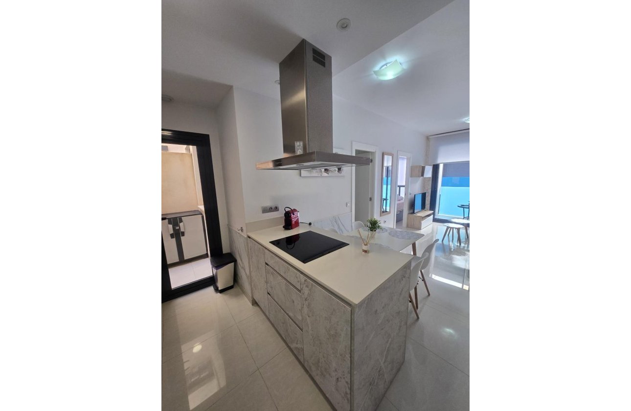 Resale - Apartment -
Torrevieja - Estacion De Autobuses
