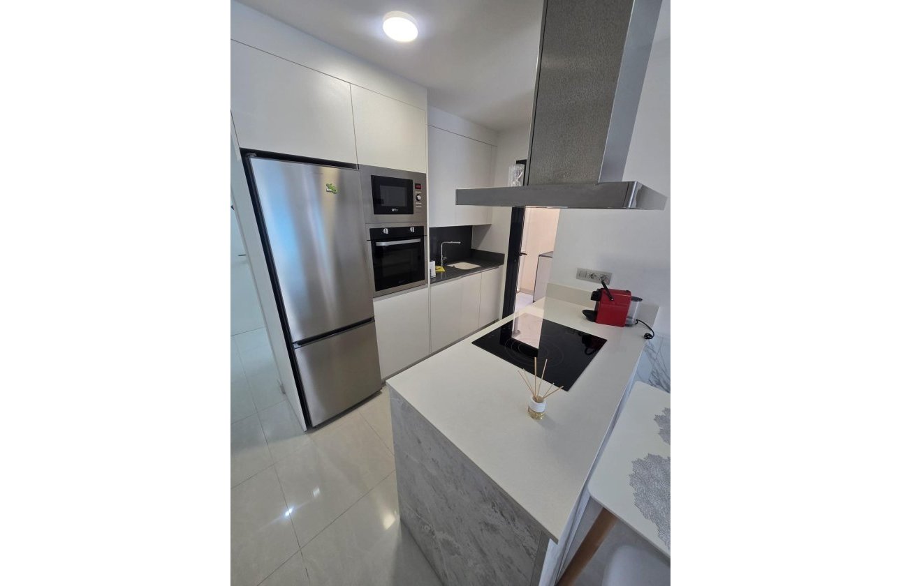 Resale - Apartment -
Torrevieja - Estacion De Autobuses