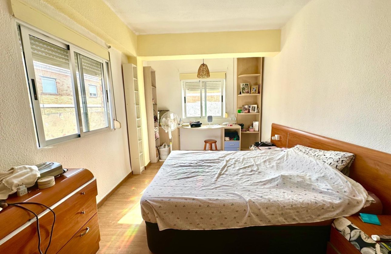 Resale - Apartment -
Torrevieja - Estacion De Autobuses