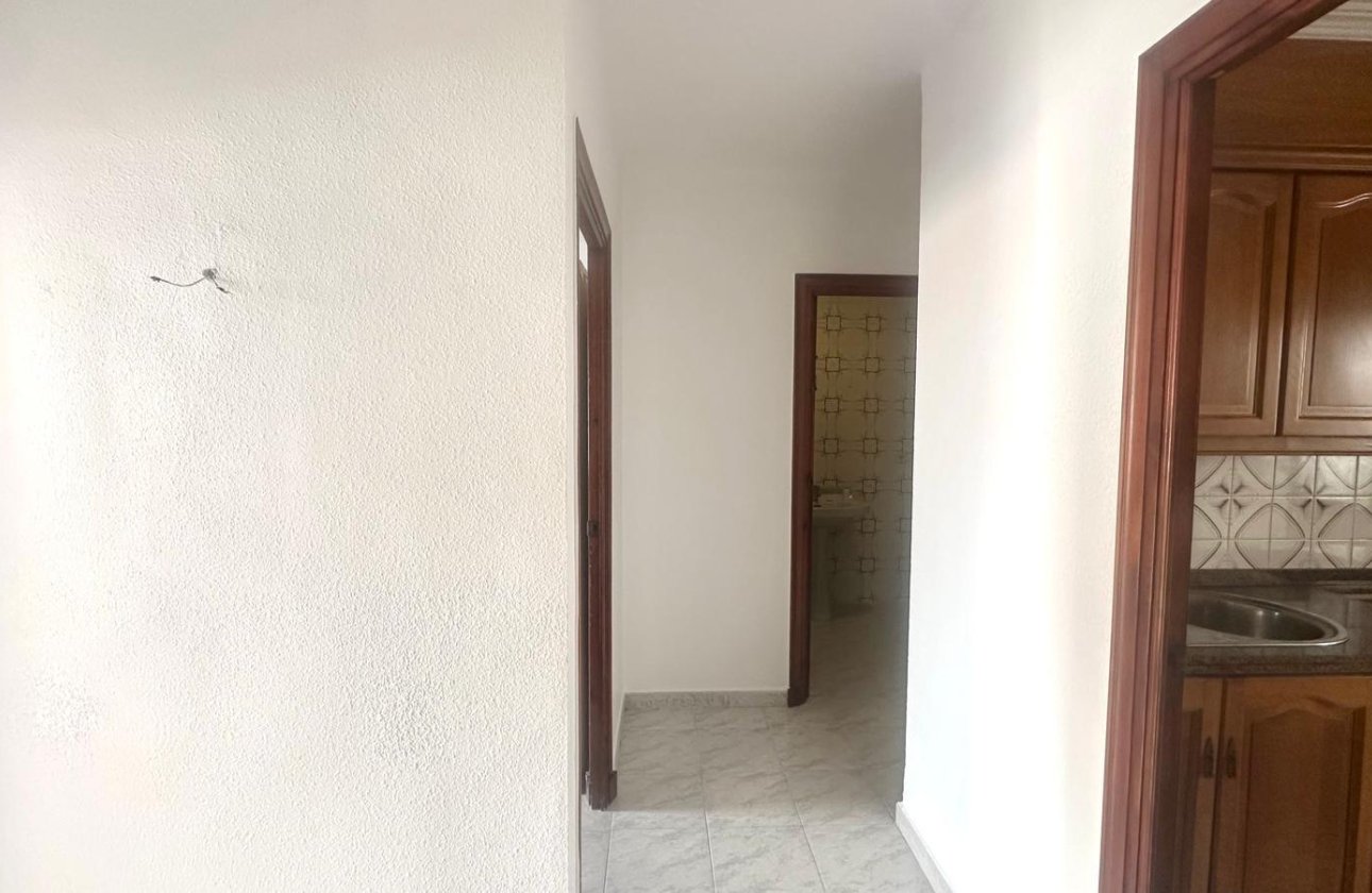 Resale - Apartment -
Torrevieja - Estacion De Autobuses