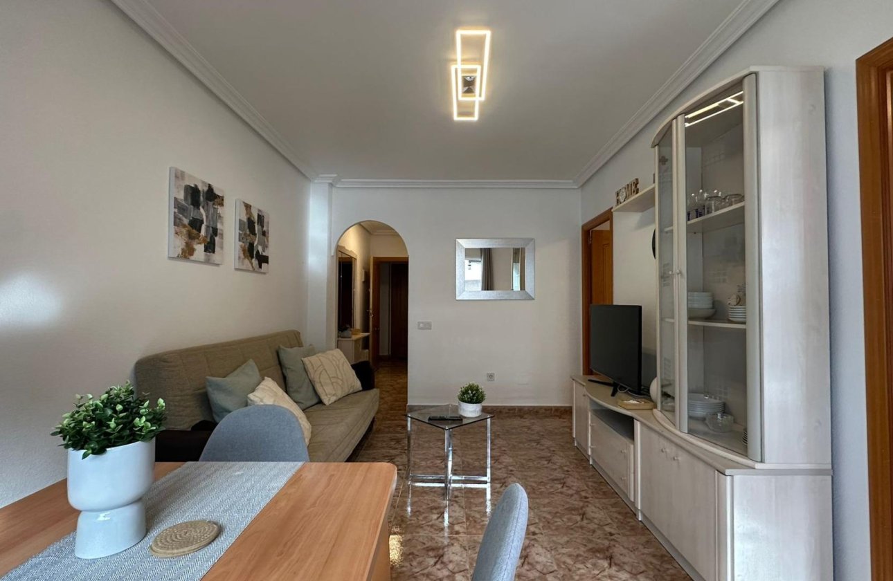 Resale - Apartment -
Torrevieja - Estacion De Autobuses