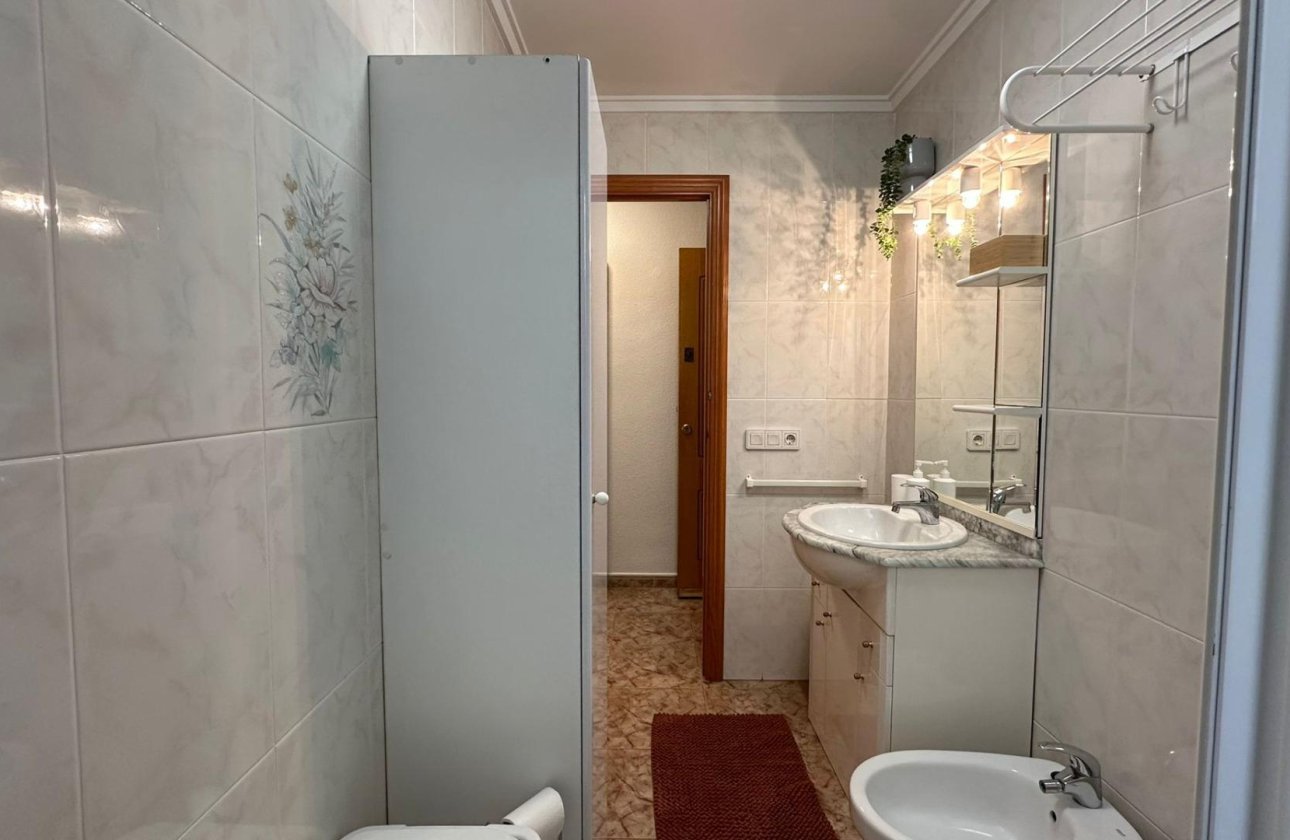 Resale - Apartment -
Torrevieja - Estacion De Autobuses