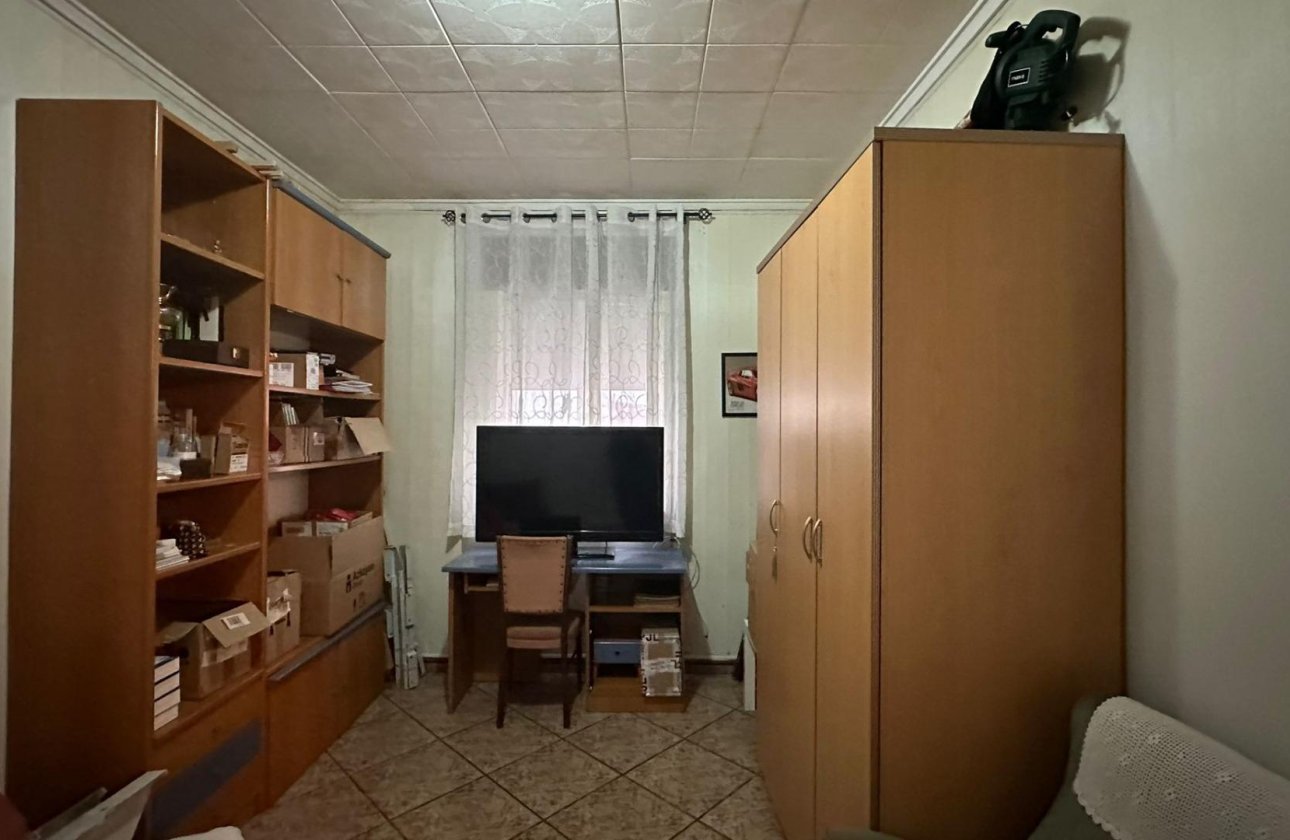 Resale - Apartment -
Torrevieja - Estacion De Autobuses