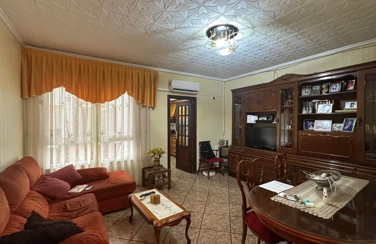 Resale - Apartment -
Torrevieja - Estacion De Autobuses