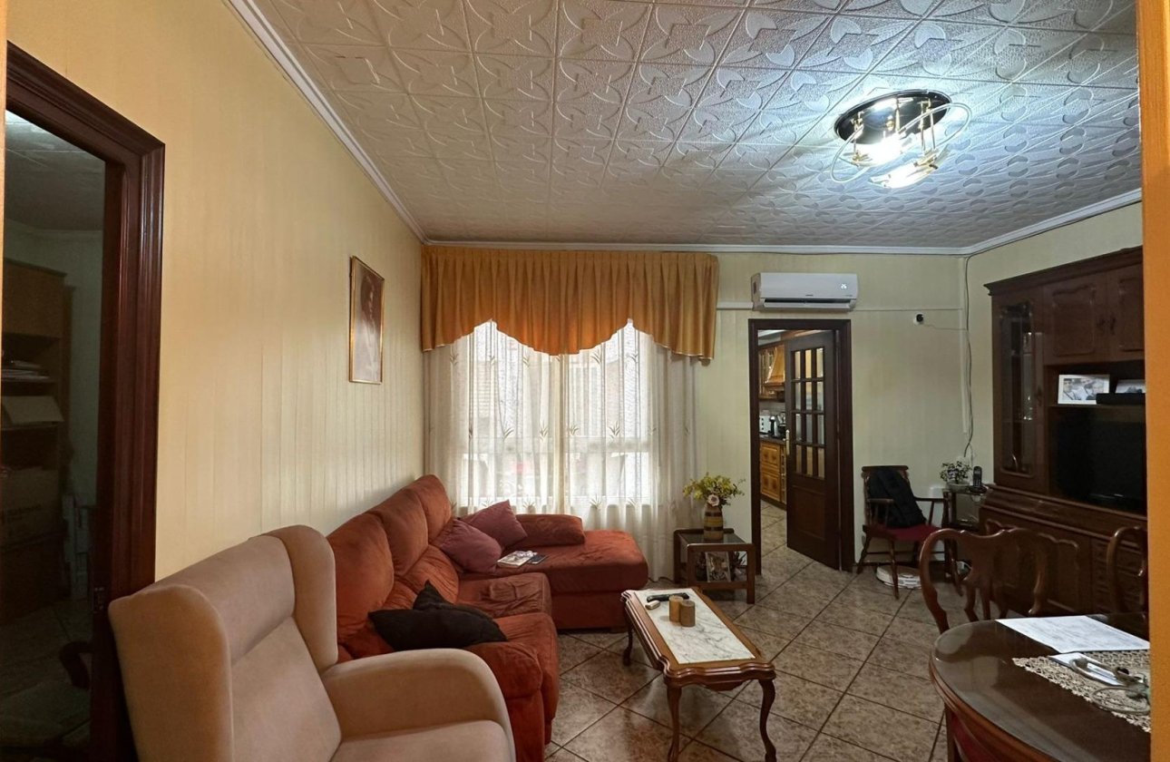 Resale - Apartment -
Torrevieja - Estacion De Autobuses