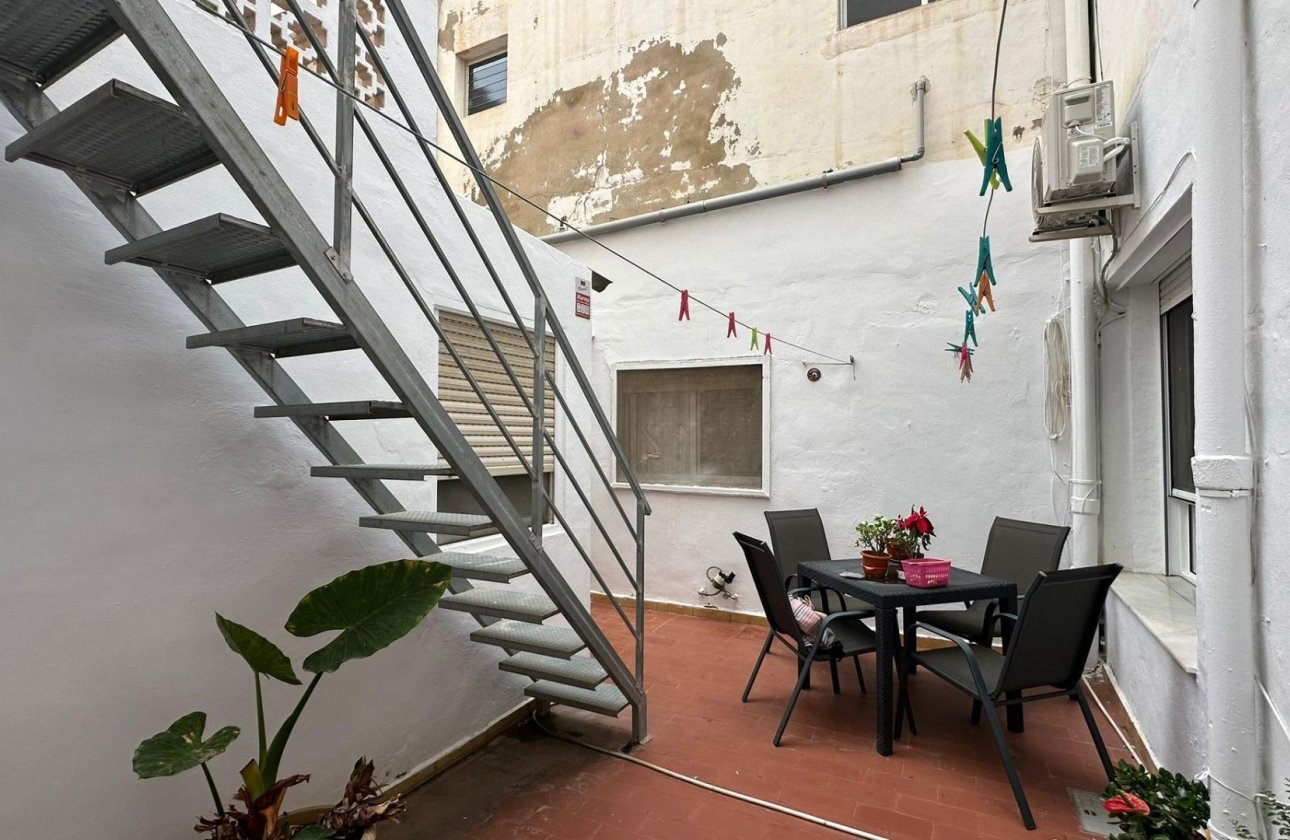 Resale - Apartment -
Torrevieja - Estacion De Autobuses