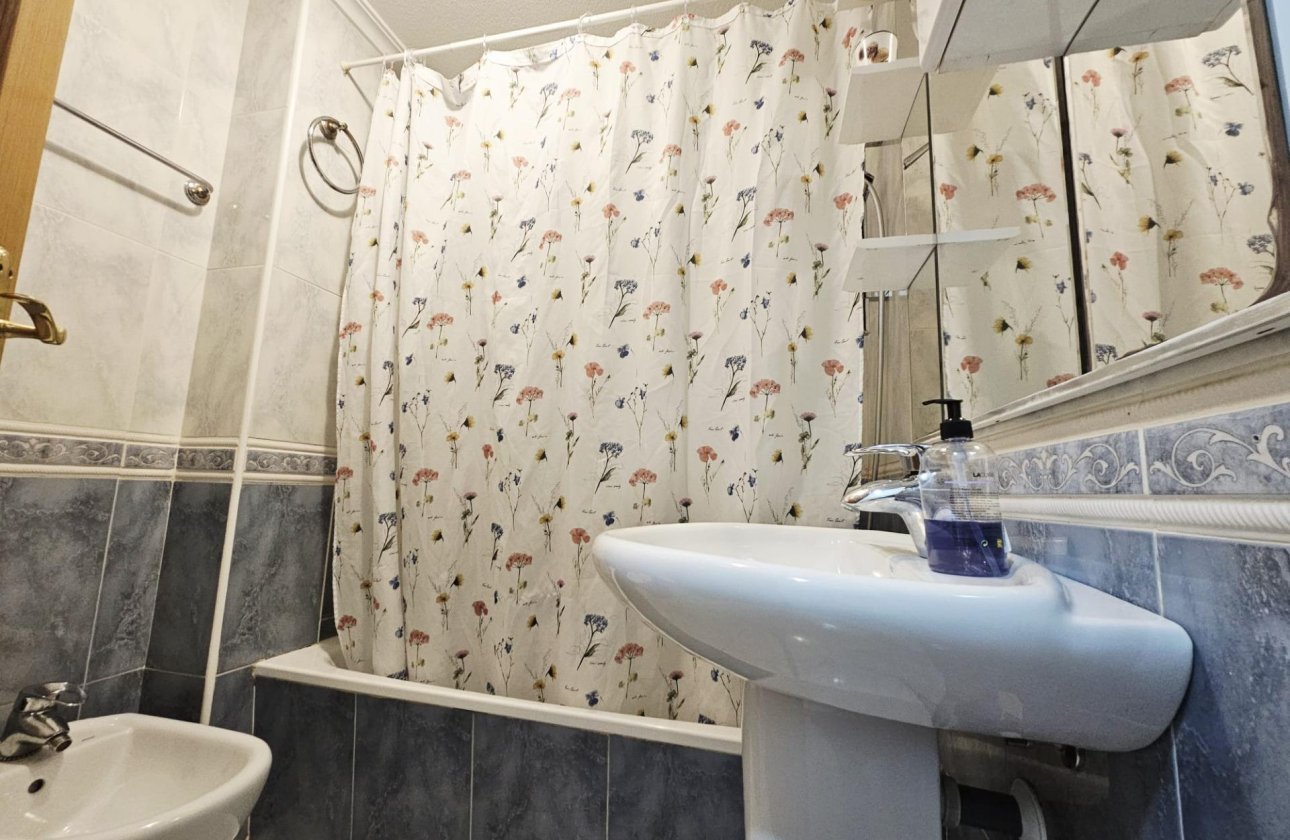 Resale - Apartment -
Torrevieja - Estacion De Autobuses