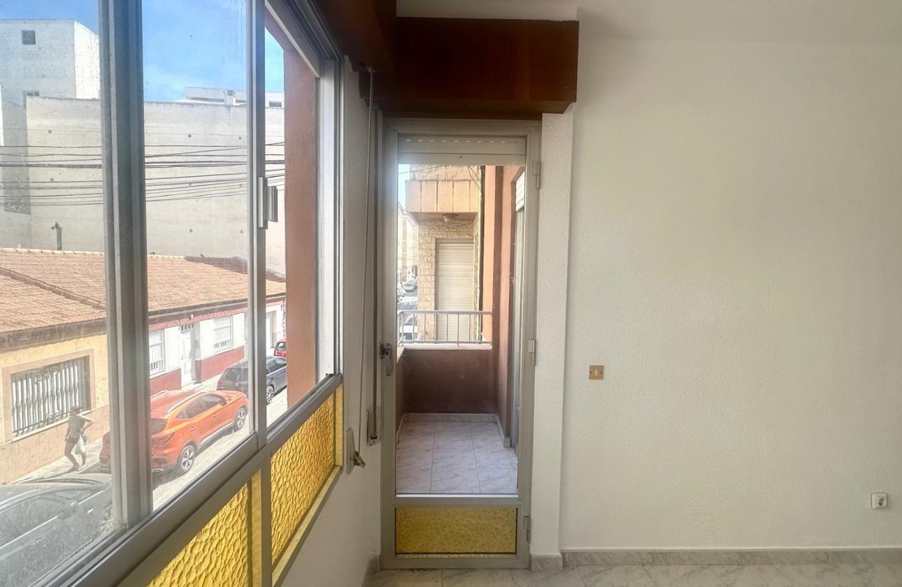 Resale - Apartment -
Torrevieja - Estacion De Autobuses