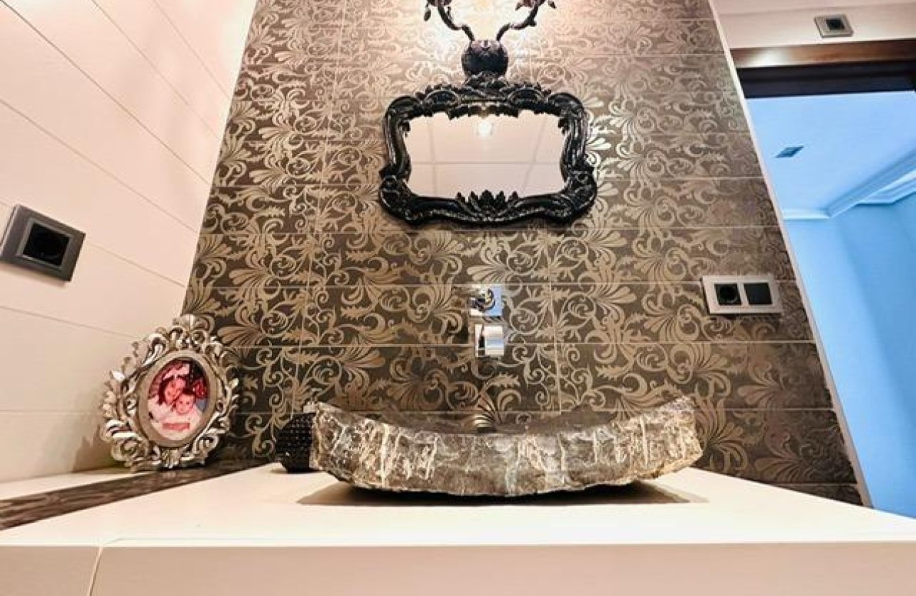 Resale - Apartment -
Torrevieja - Estacion De Autobuses