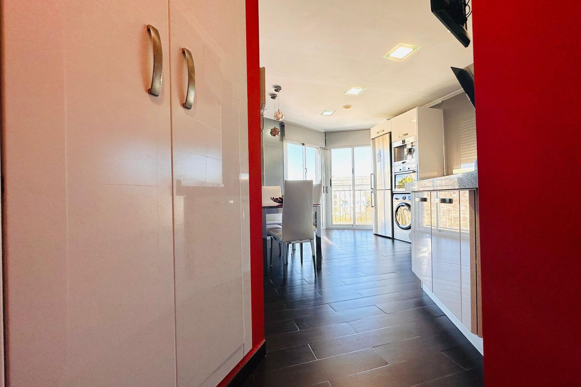 Resale - Apartment -
Torrevieja - Estacion De Autobuses