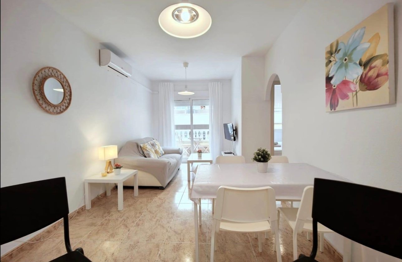 Resale - Apartment -
Torrevieja - Estacion De Autobuses