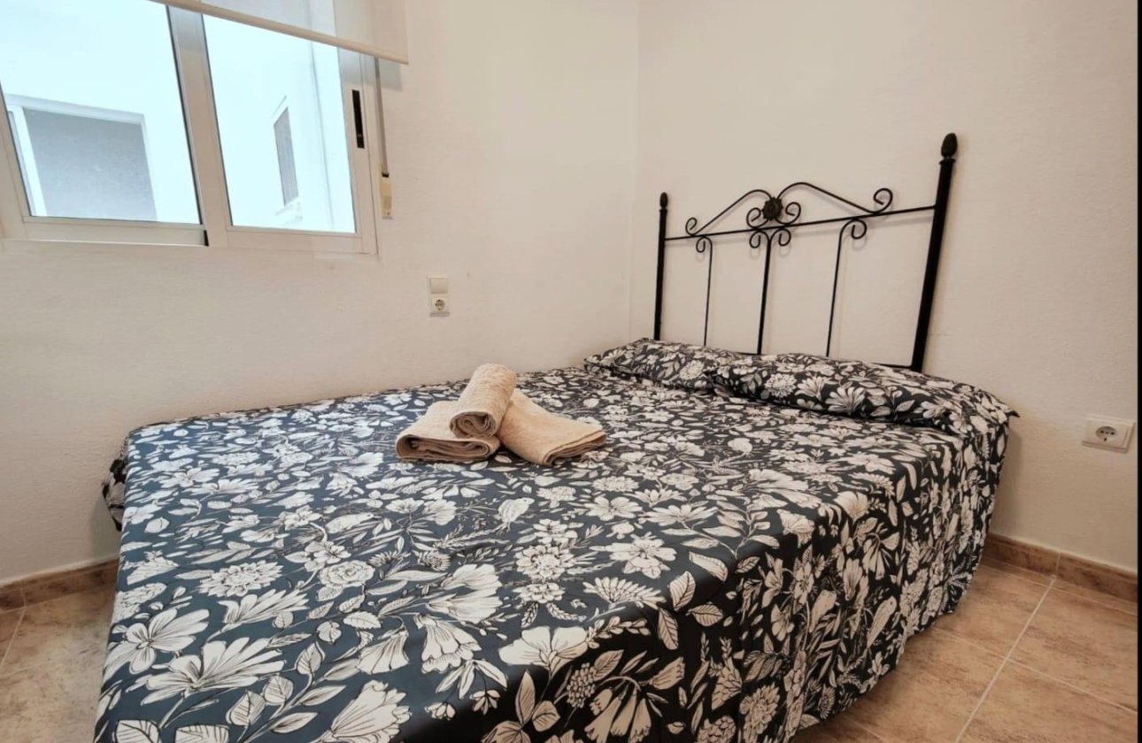 Resale - Apartment -
Torrevieja - Estacion De Autobuses