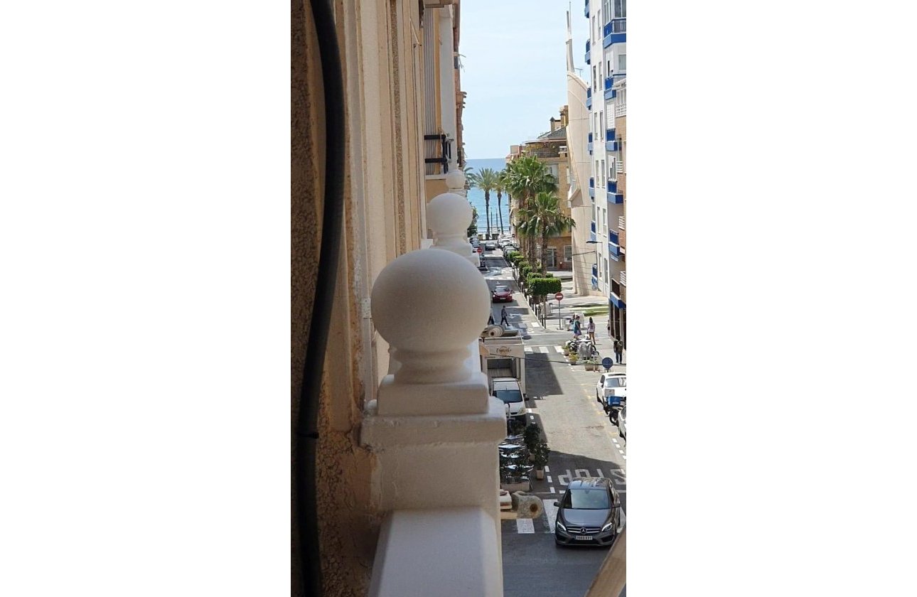 Resale - Apartment -
Torrevieja - Estacion De Autobuses