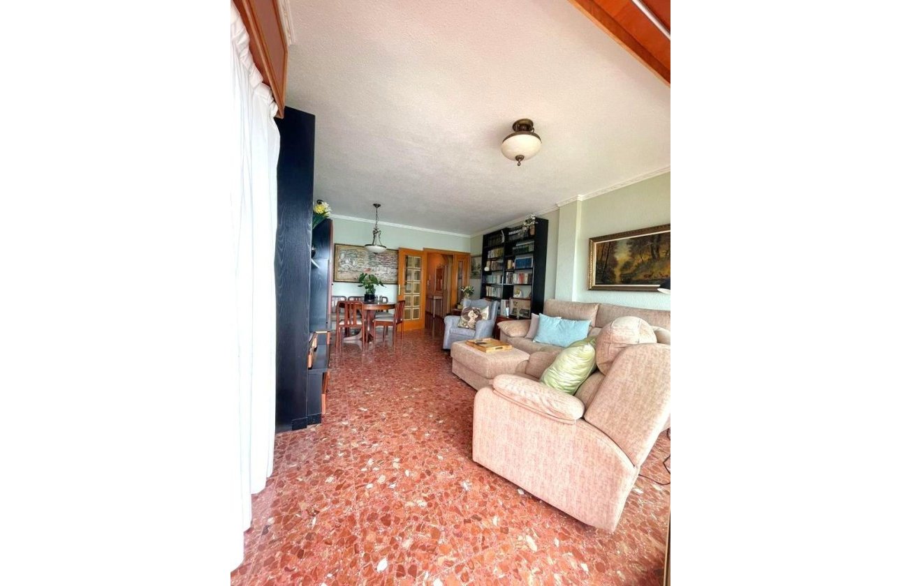 Resale - Apartment -
Torrevieja - Estacion De Autobuses