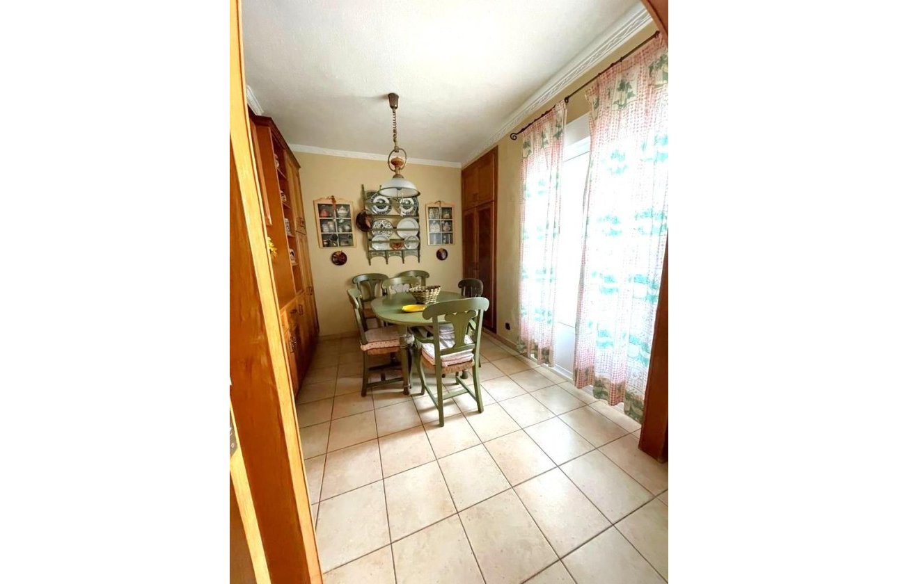 Resale - Apartment -
Torrevieja - Estacion De Autobuses