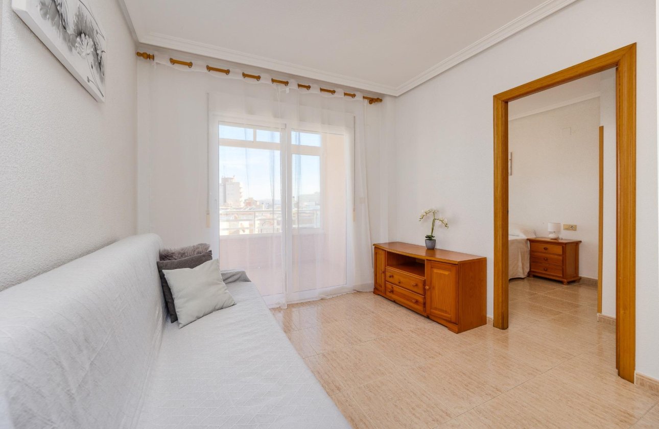 Resale - Apartment -
Torrevieja - Estacion De Autobuses