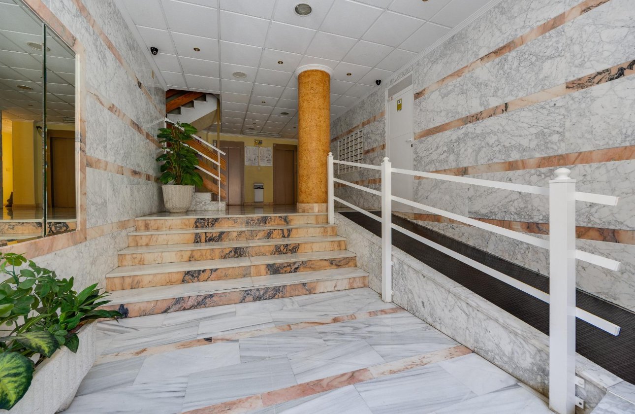 Resale - Apartment -
Torrevieja - Estacion De Autobuses