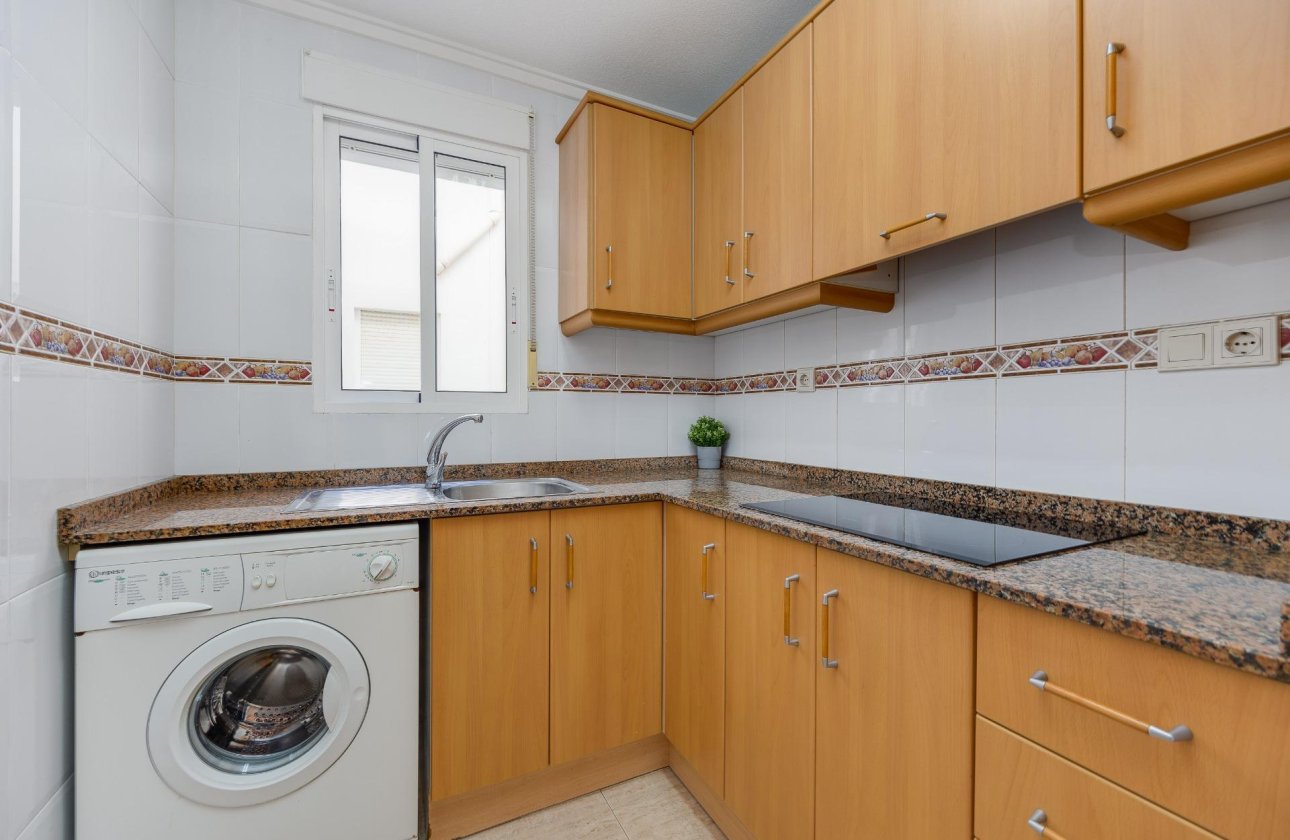 Resale - Apartment -
Torrevieja - Estacion De Autobuses