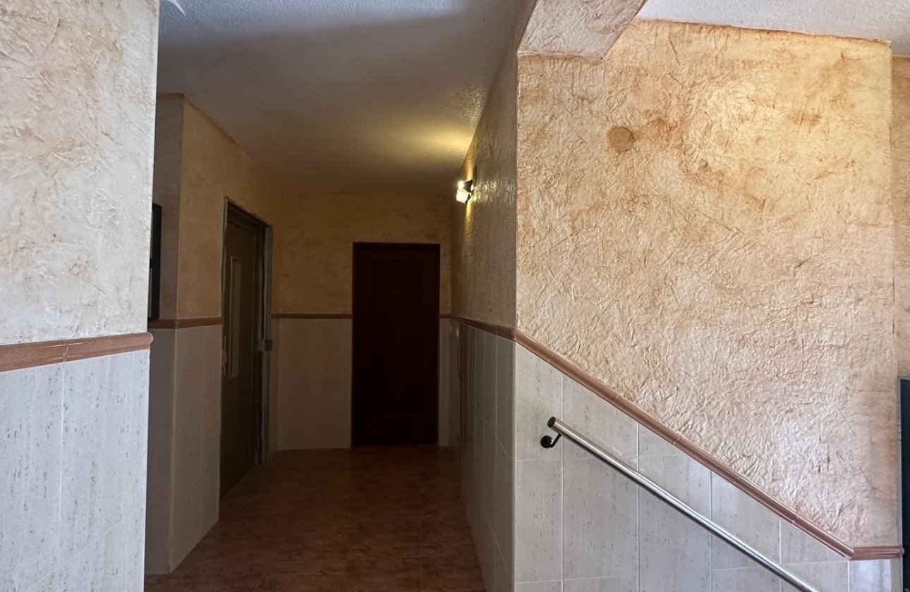 Resale - Apartment -
Torrevieja - Estacion De Autobuses