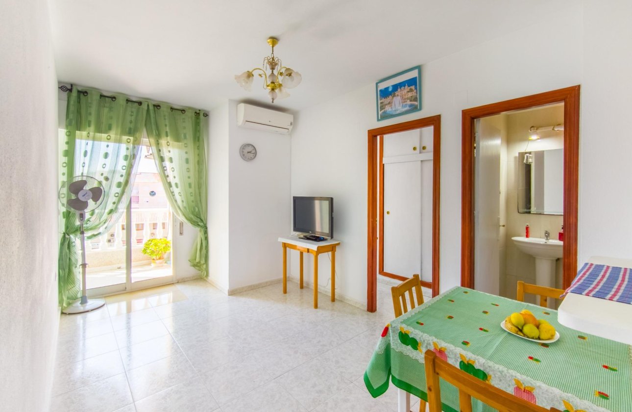 Resale - Apartment -
Torrevieja - Estacion De Autobuses
