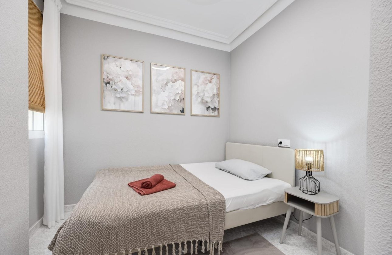 Resale - Apartment -
Torrevieja - Estacion De Autobuses