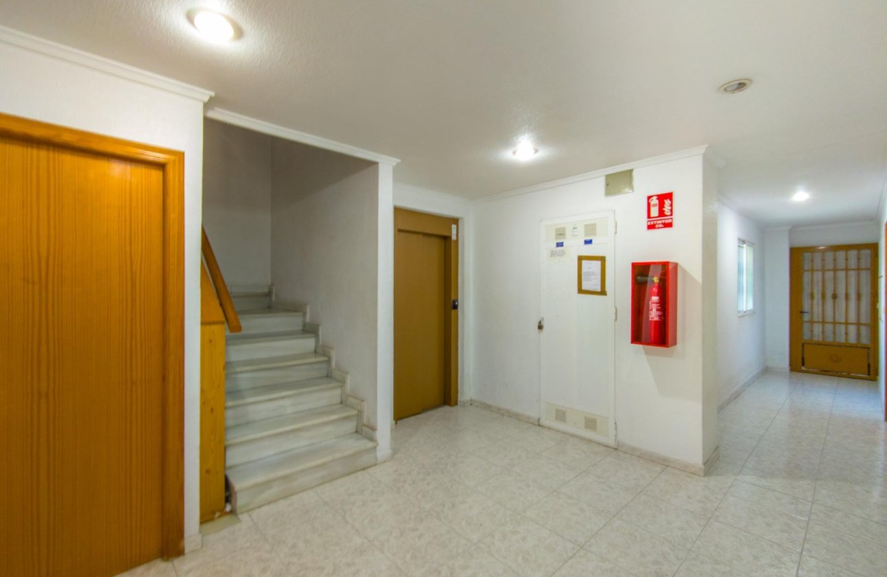 Resale - Apartment -
Torrevieja - Estacion De Autobuses