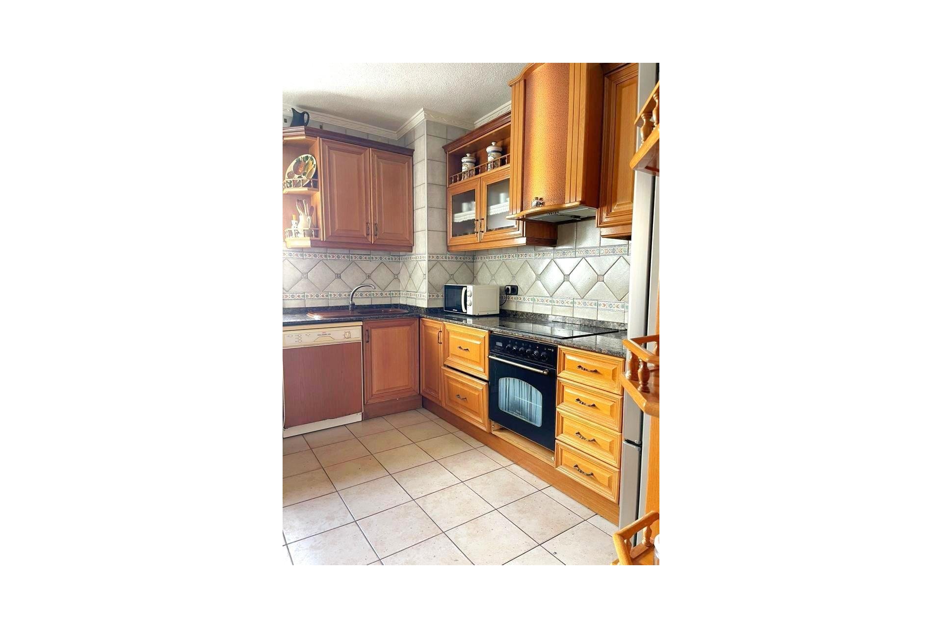 Resale - Apartment -
Torrevieja - Estacion De Autobuses