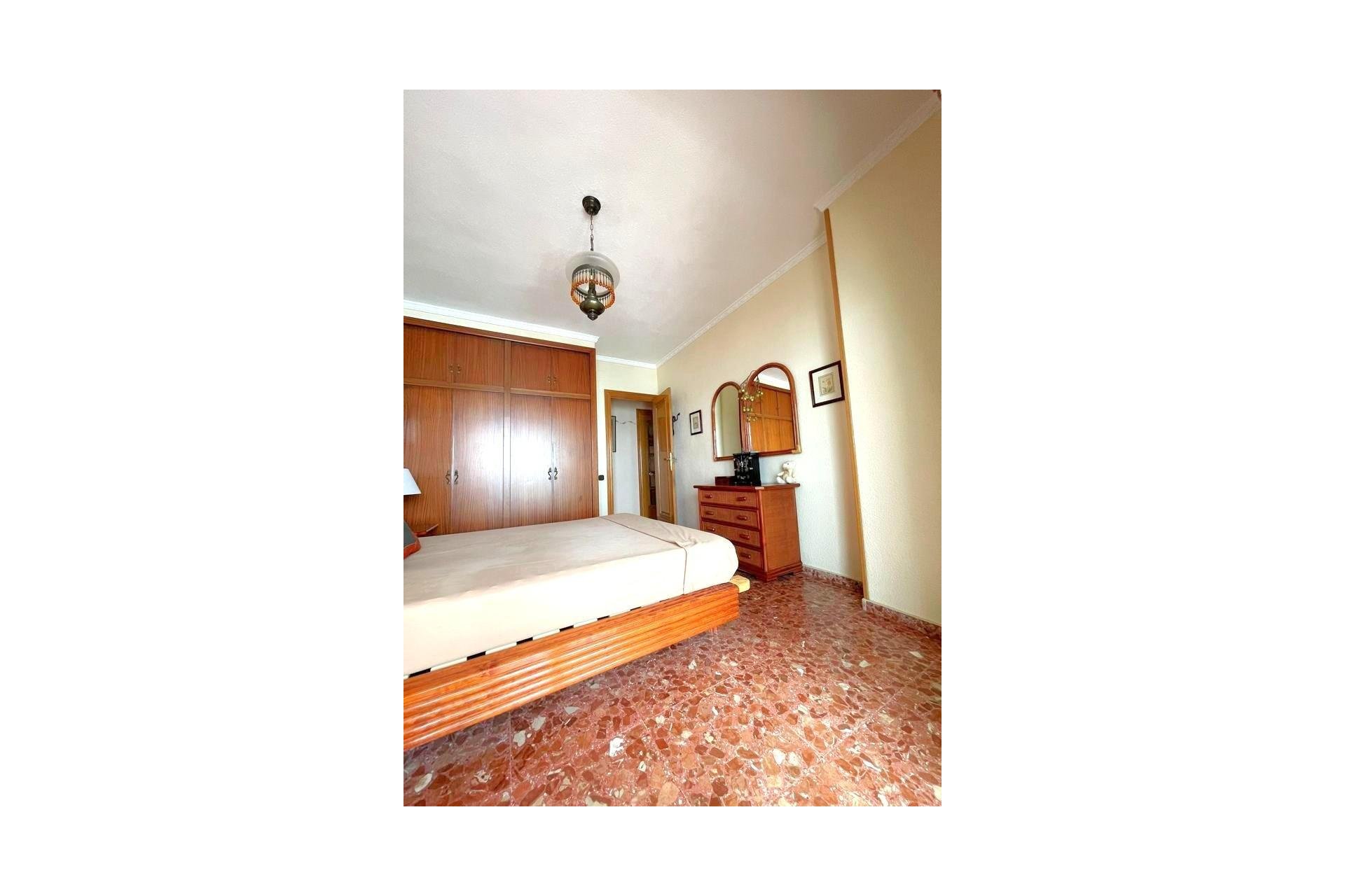 Resale - Apartment -
Torrevieja - Estacion De Autobuses