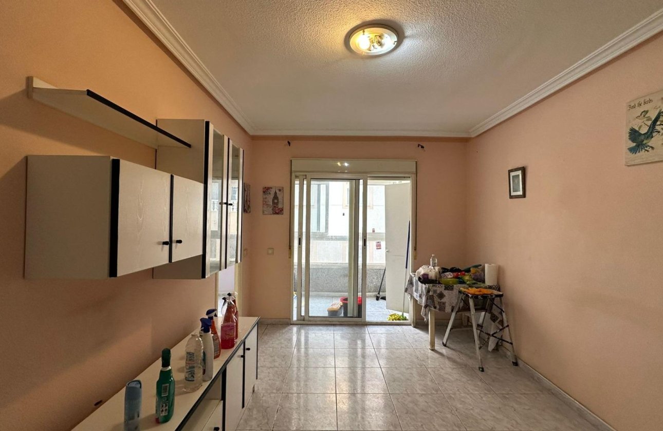 Resale - Apartment -
Torrevieja - Estacion De Autobuses