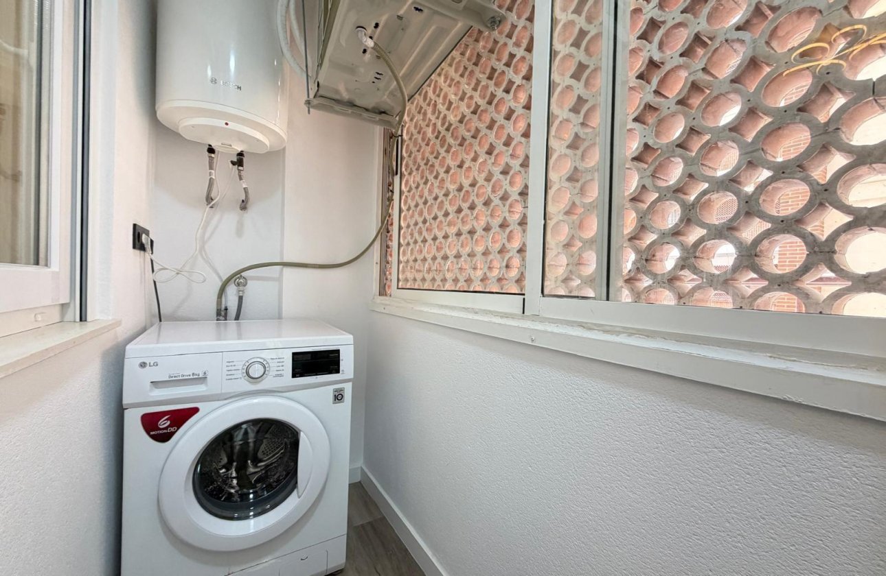 Resale - Apartment -
Torrevieja - Estacion De Autobuses