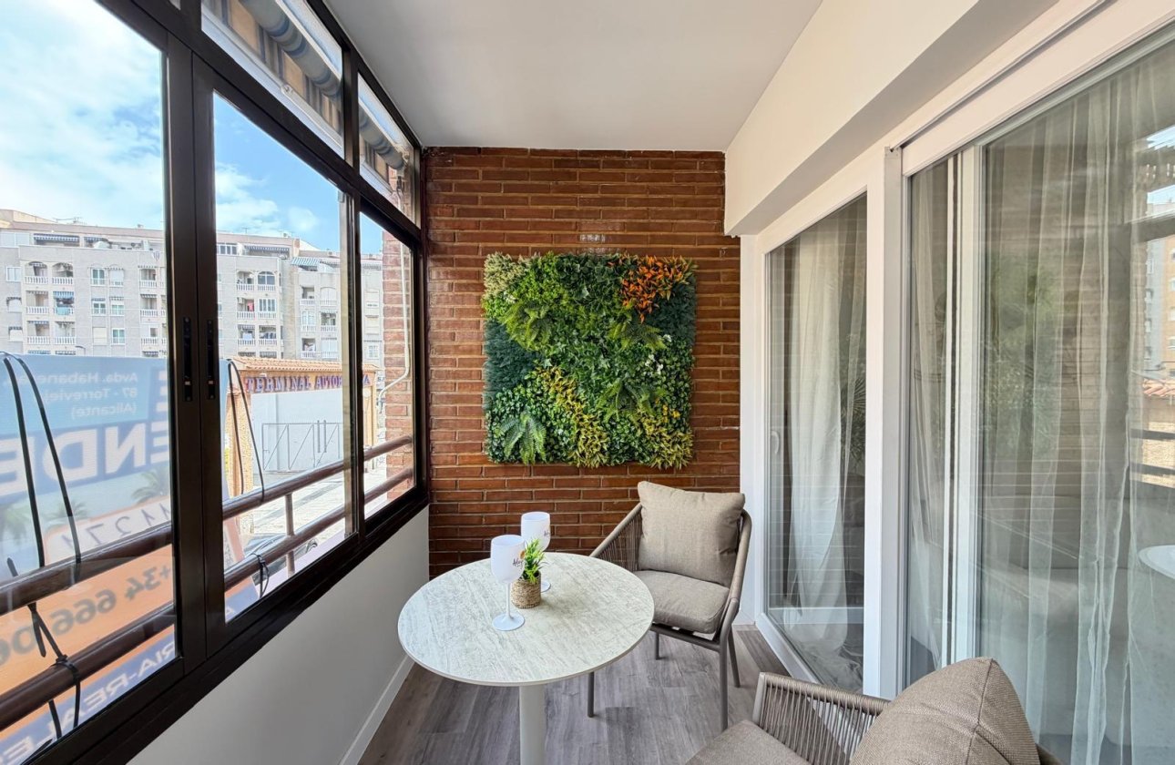 Resale - Apartment -
Torrevieja - Estacion De Autobuses