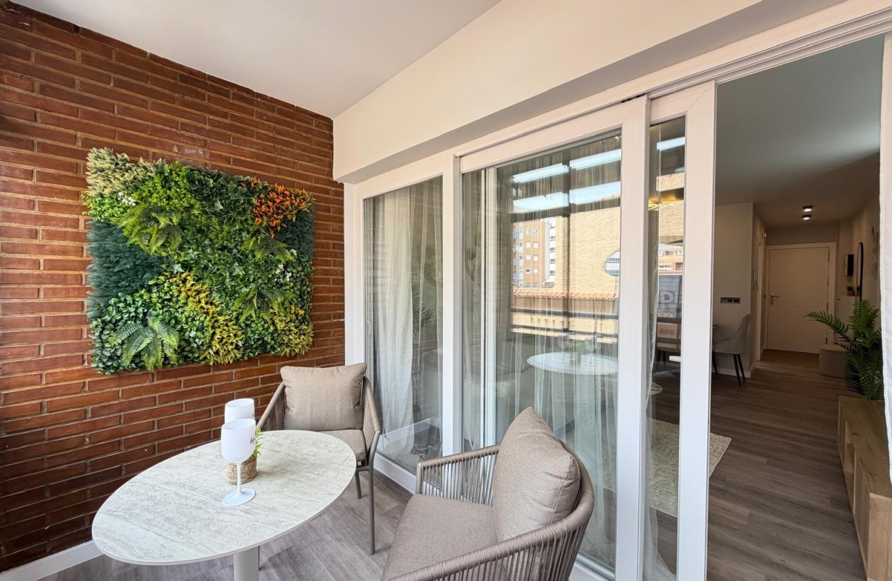 Resale - Apartment -
Torrevieja - Estacion De Autobuses