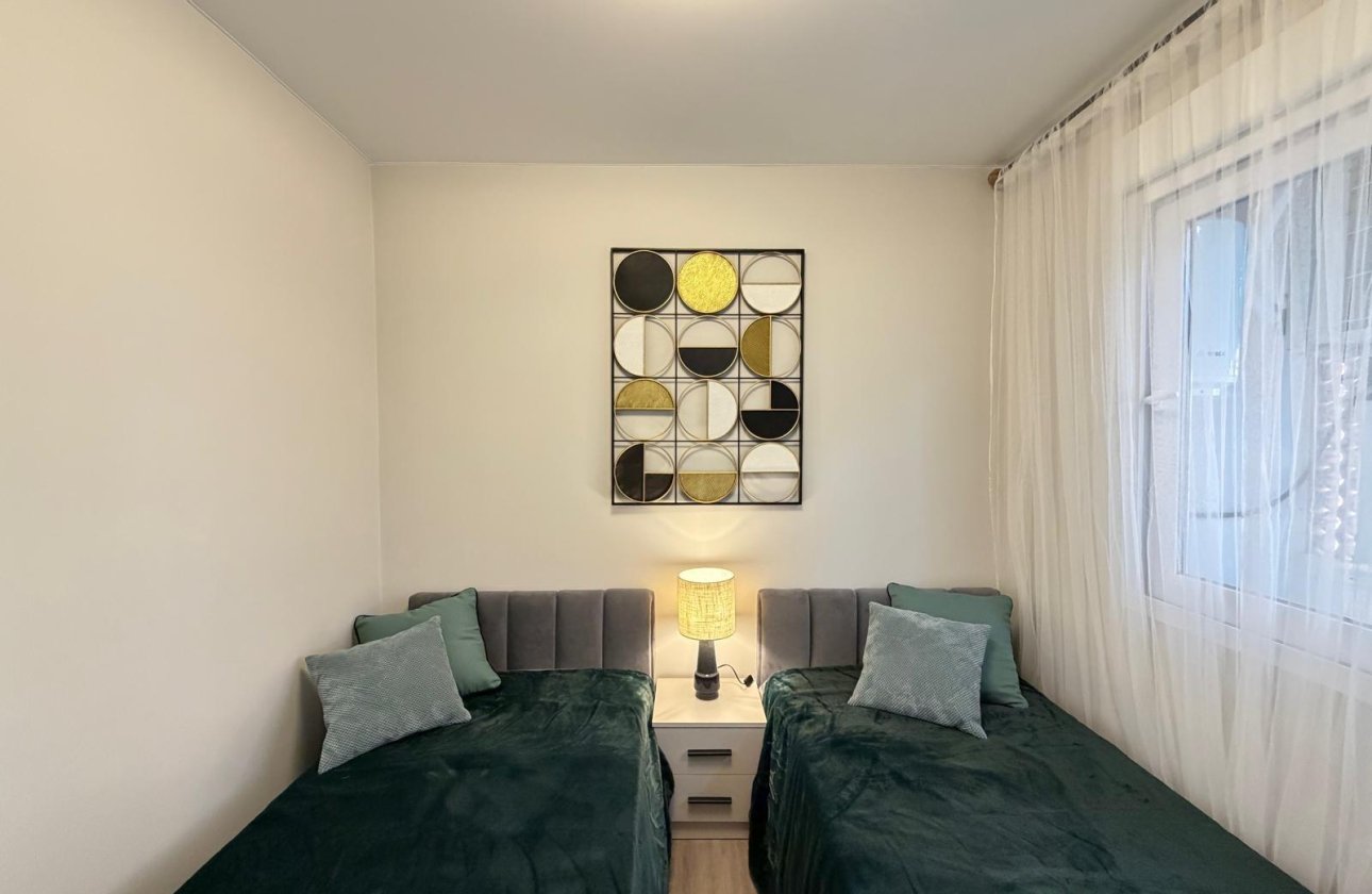 Resale - Apartment -
Torrevieja - Estacion De Autobuses