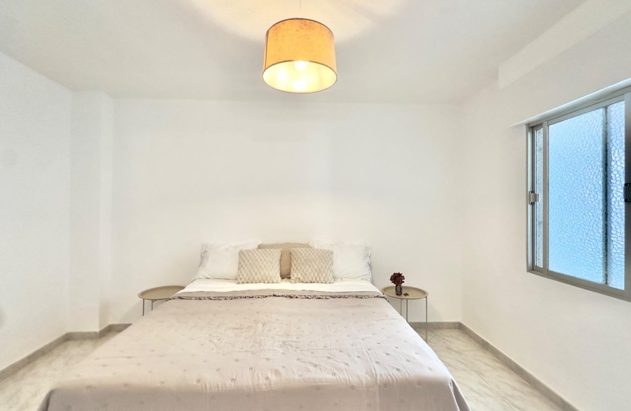 Resale - Apartment -
Torrevieja - Estacion De Autobuses