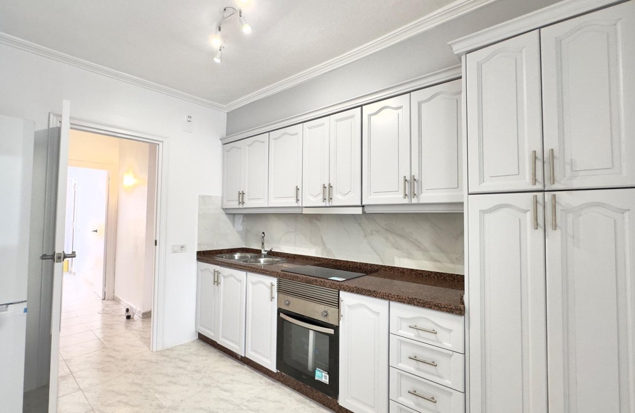 Resale - Apartment -
Torrevieja - Estacion De Autobuses