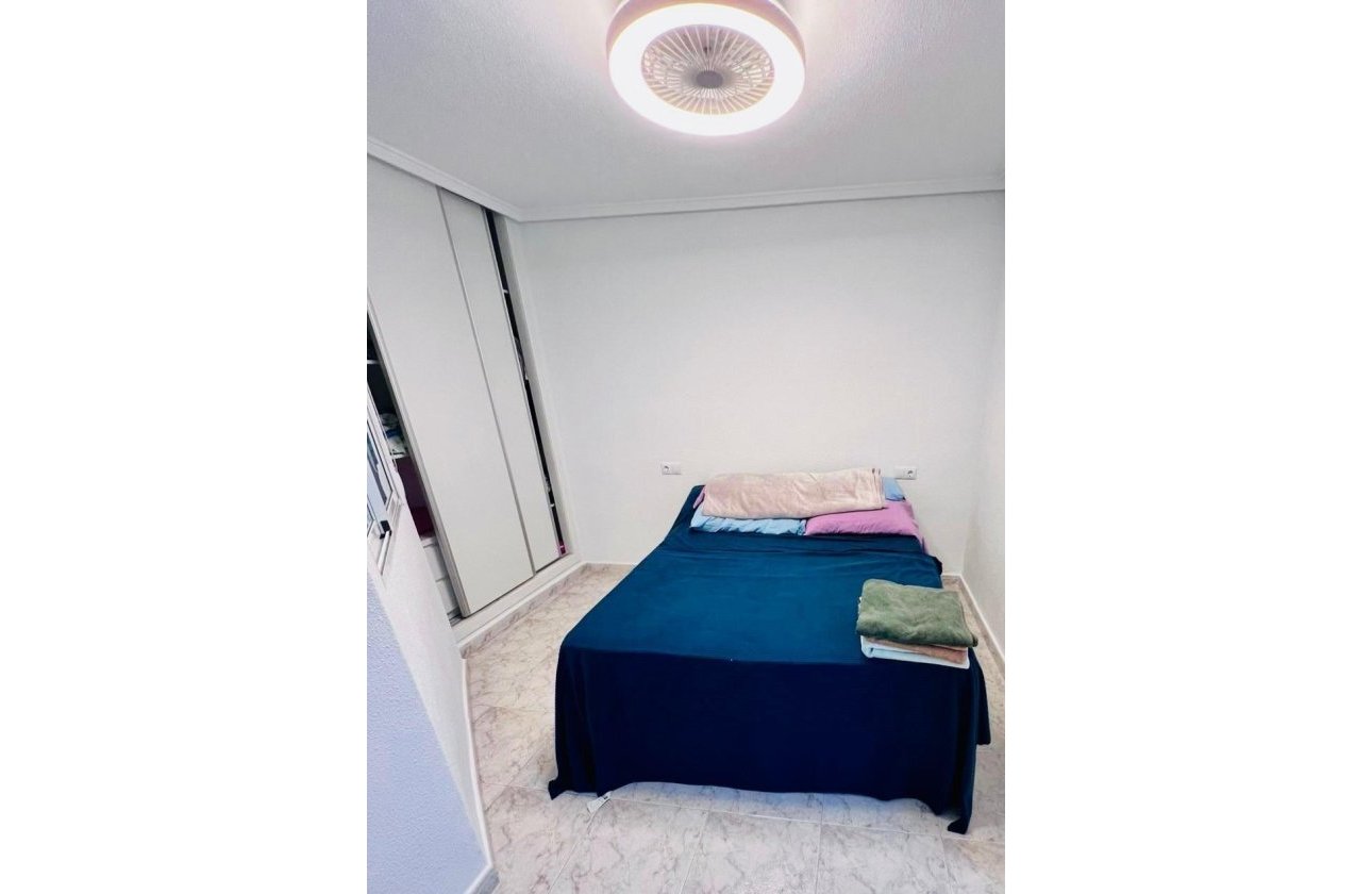 Resale - Apartment -
Torrevieja - Estacion De Autobuses