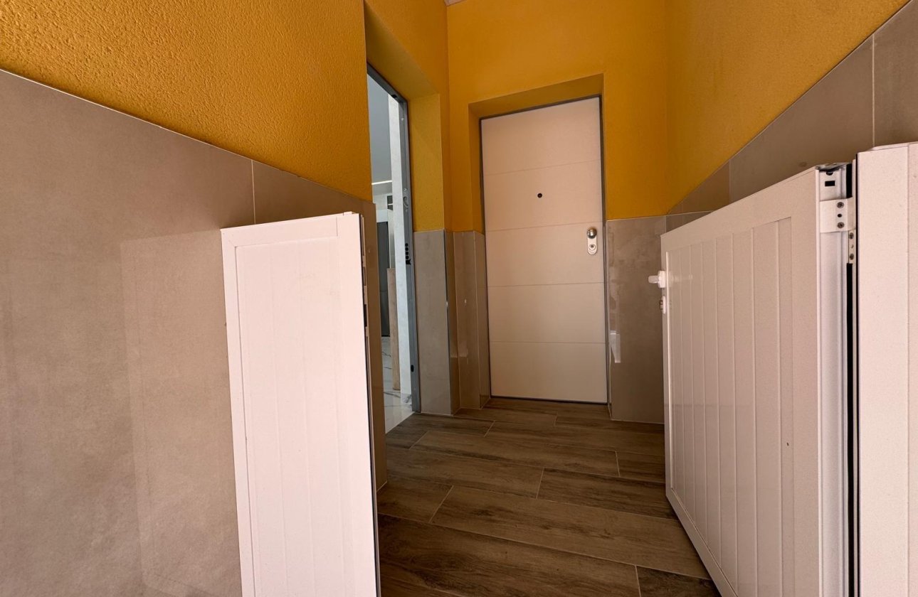 Resale - Apartment -
Torrevieja - Estacion De Autobuses