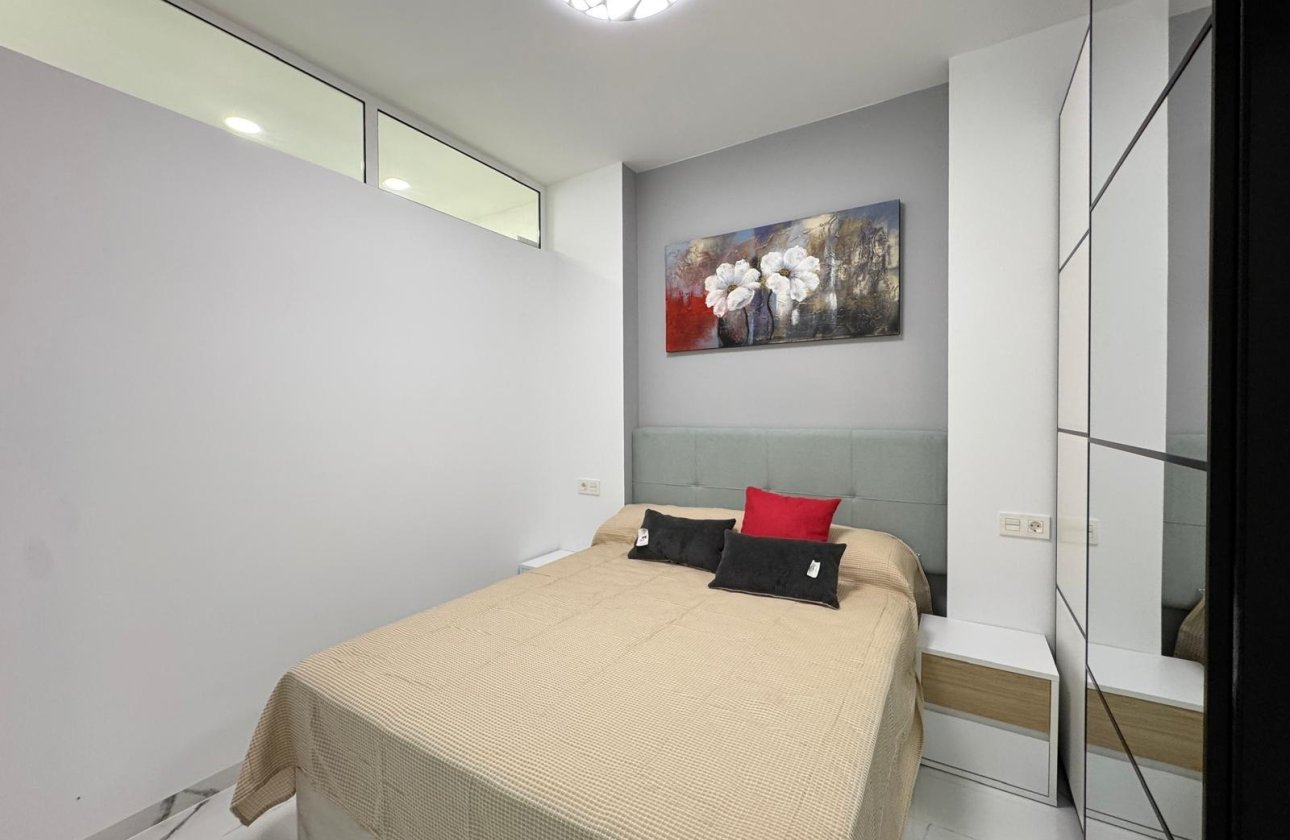Resale - Apartment -
Torrevieja - Estacion De Autobuses