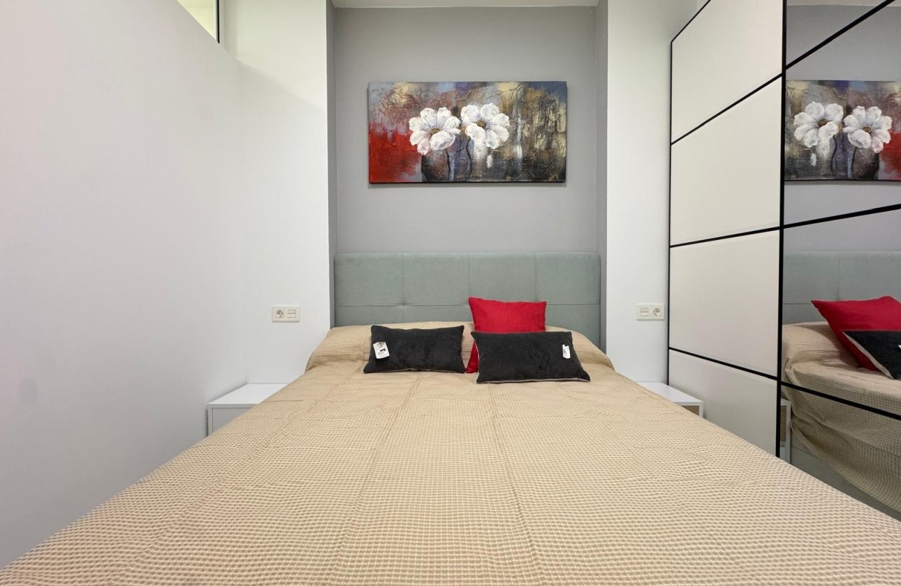 Resale - Apartment -
Torrevieja - Estacion De Autobuses