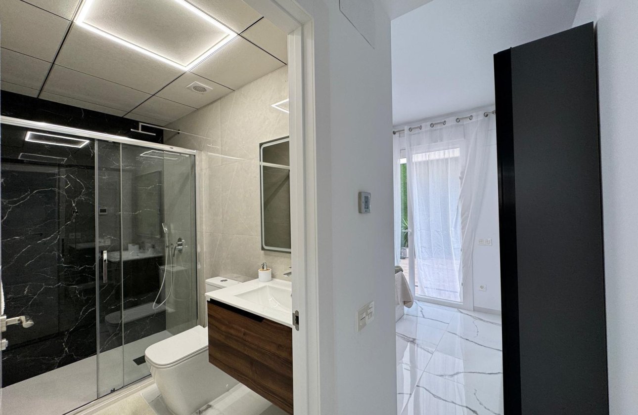 Resale - Apartment -
Torrevieja - Estacion De Autobuses