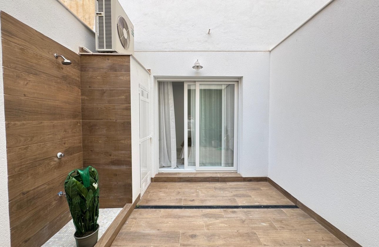 Resale - Apartment -
Torrevieja - Estacion De Autobuses