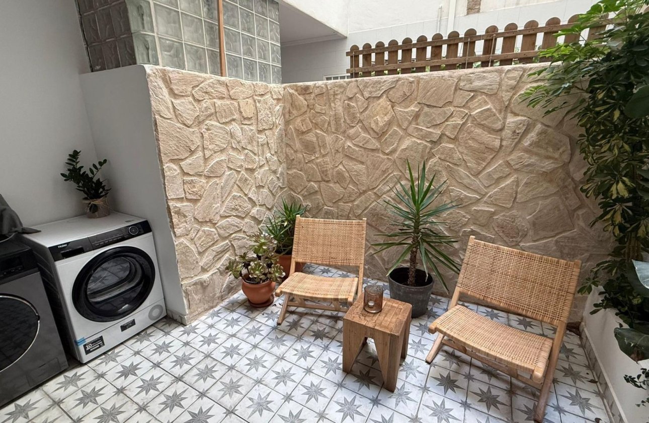 Resale - Apartment -
Torrevieja - Estacion De Autobuses
