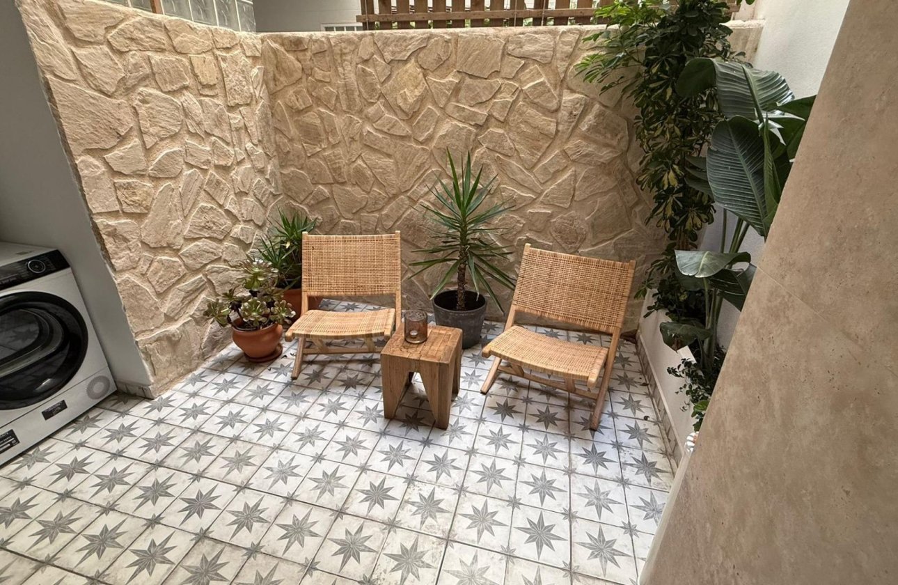 Resale - Apartment -
Torrevieja - Estacion De Autobuses