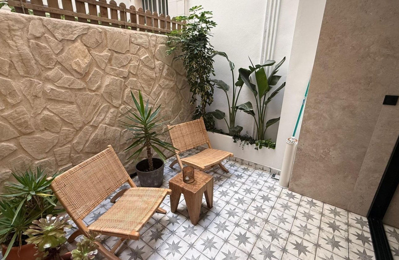 Resale - Apartment -
Torrevieja - Estacion De Autobuses