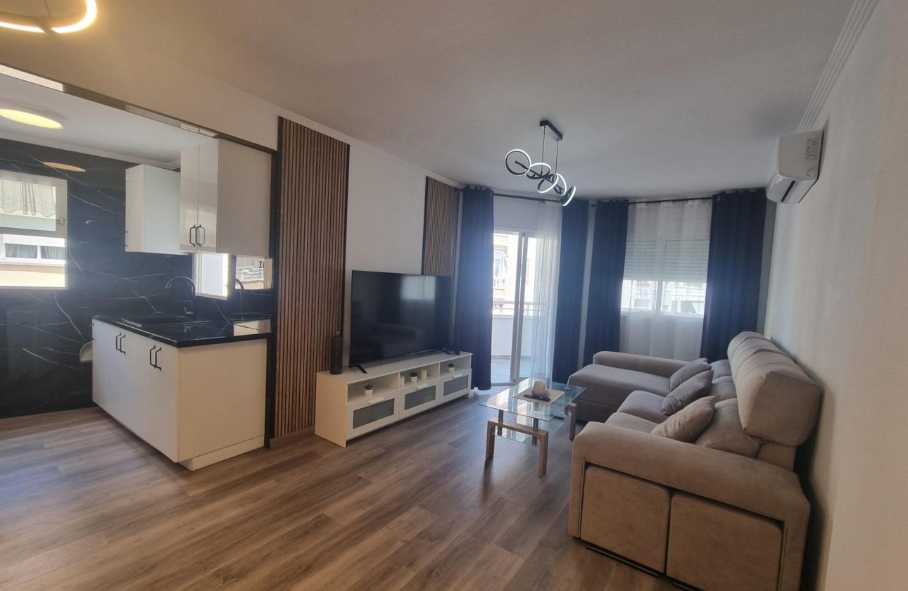 Resale - Apartment -
Torrevieja - Estacion De Autobuses